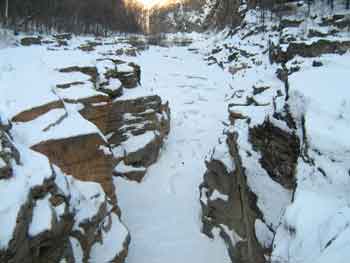 водопад зимой в национальном парке Зов тигра, фото предоставлено национальным парком зов тигра