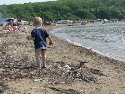 пляжи Владивостока представляют опасность для здоровья; фото Людмилы Юрчук, июль 2009