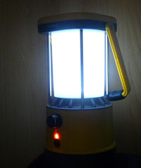 солнечный светильник - пример использования солнечных панелей